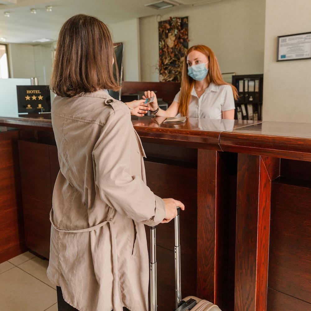 Heaven Hotel Thessaloniki Airport Neon Rysion Ngoại thất bức ảnh