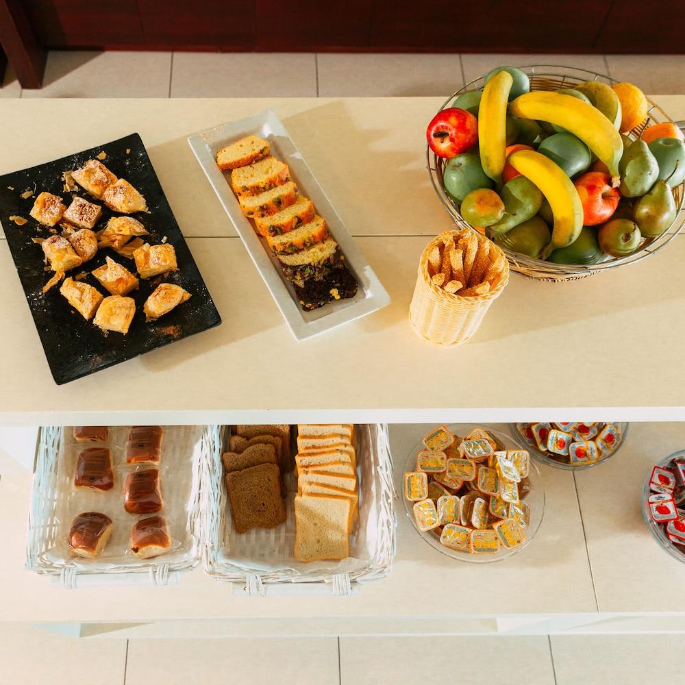 Heaven Hotel Thessaloniki Airport Neon Rysion Ngoại thất bức ảnh